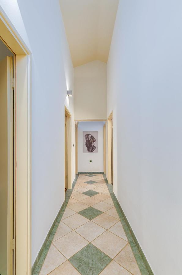 Villa Ostone Pula Luaran gambar